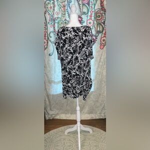 CJ Banks Black and White Leaf Pattern Blouse